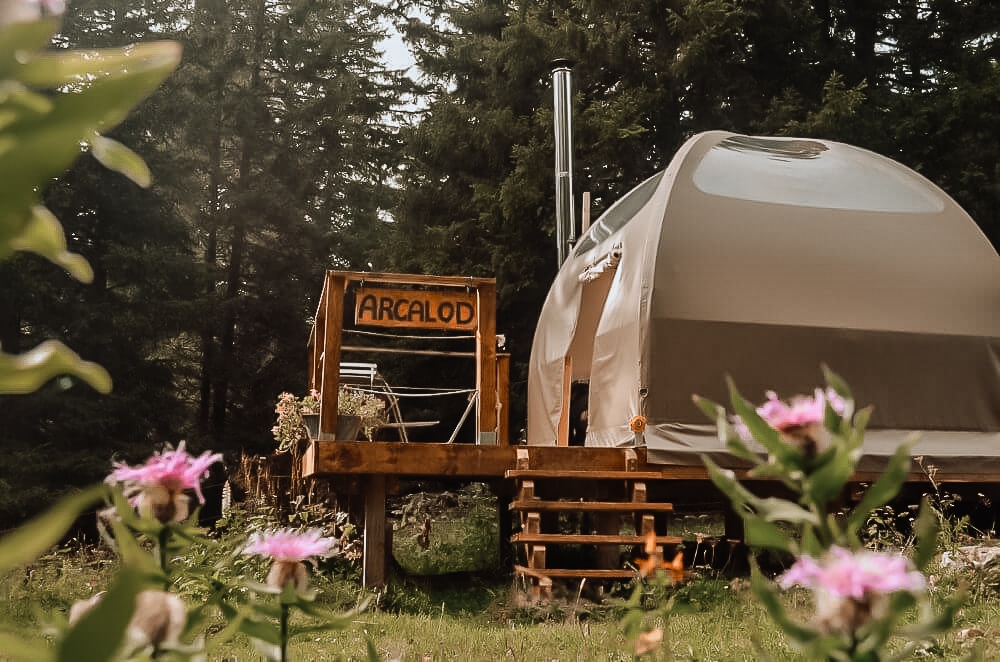 Sleep at the Eco-bivouac du Semnoz, an unusual bubble not far from Annecy